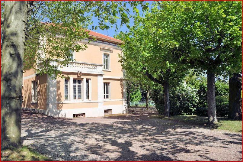 Villa Castel Chambres d'hôtes Rillieux-la-Pape Exterior foto